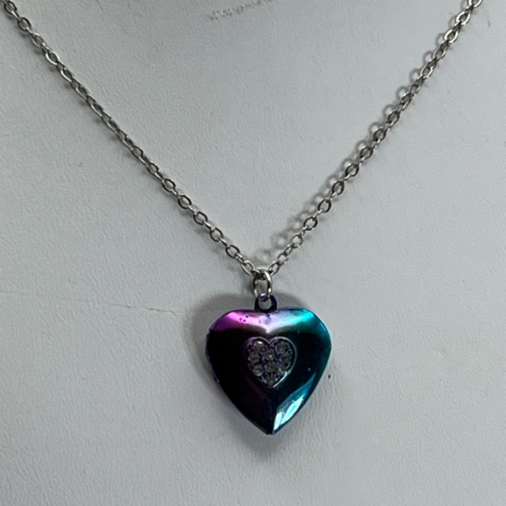 Iridescent Heart Pendant Necklace